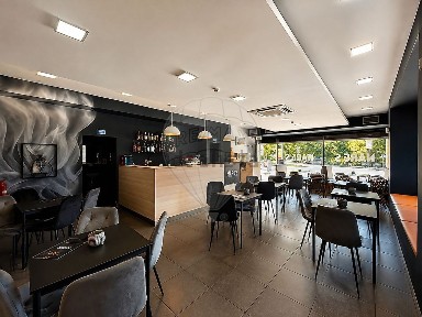 Negócio à venda na Rua Cónego Doutor Manuel Faria