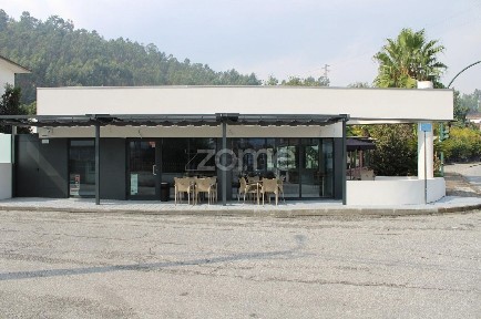 Espaço comercial à venda na Rua do Conde Vizela s/n
