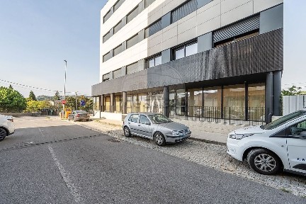 Espaço comercial à venda em Fermentões