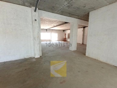 Espaço comercial à venda em Alpiarça