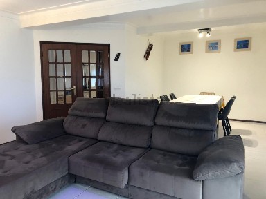 Apartamento T3 à venda na Rua Padre Matos