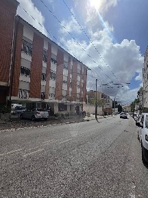Apartamento T2 à venda no Largo Cruz de Celas