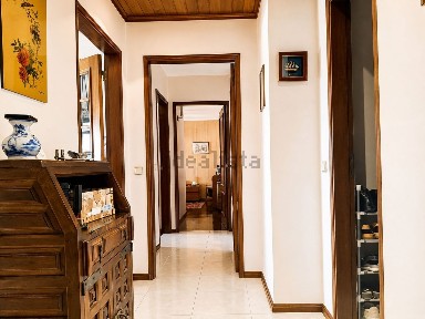 Apartamento T2 à venda na Rua Carlos Sombrio