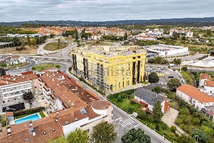 Apartamento T3 à venda na Rua Dona Maria Elsa Franco Sotto Mayor