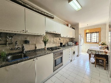 Apartamento T2 à venda no Largo Sindicatos