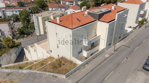 Apartamento T2 à venda em Taveiro - Ameal - Arzila