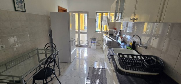 Apartamento T4 à venda na Rua Dom Luís da Cunha, 29
