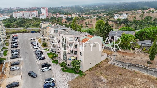 Apartamento T4 à venda na Rua Aires De Carvalho, 16