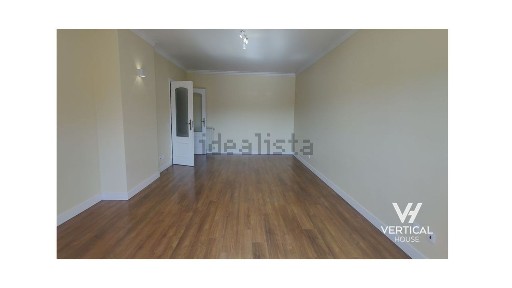 Arrendamento de apartamento T4 na Rua São João de Deus