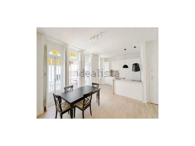 Arrendamento de apartamento T1 na Rua Eça de Queiroz