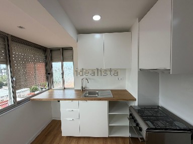 Arrendamento de apartamento T1 na Rua Doutor José Baptista de Sousa, 23