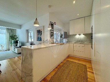 Arrendamento de apartamento T2 na Rua 5 de Outubro