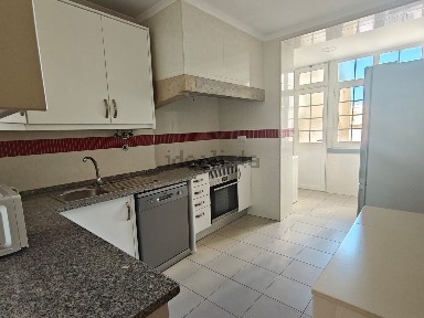 Areeiro, Centro, Avenida Padre Manuel da Nóbrega, 14
