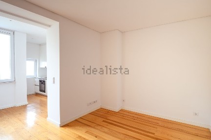 Arrendamento de apartamento T1 na Rua Sampaio Bruno