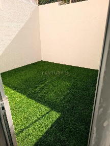 Arrendamento de apartamento T2 na Rua Vieira Lusitano, 13