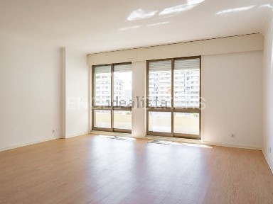 Arrendamento de apartamento T3 na Laranjeiras