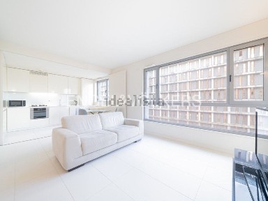 Arrendamento de apartamento T1 na Rua dos Argonautas, 5