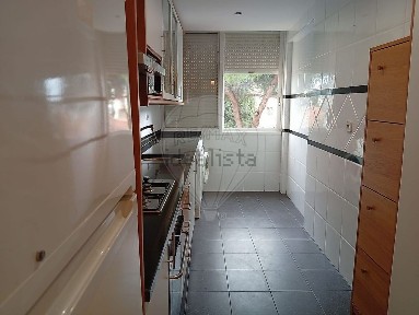 Arrendamento de apartamento T1 na Rua Carlos Silva Lopes