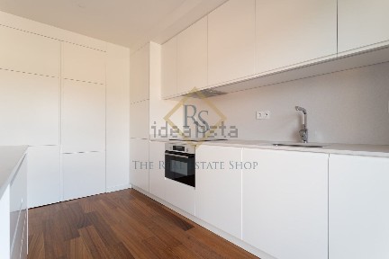 Arrendamento de apartamento T3 na Rua Capitão Afonso Pala, 55
