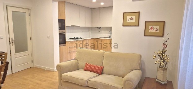 Arrendamento de apartamento T2 no Manuel Teixeira Gomes, 49