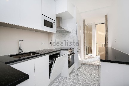 Arrendamento de apartamento T2 na Rua do Olival