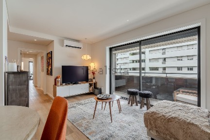Arrendamento de apartamento T2 na Avenida David Mourão-Ferreira, 42