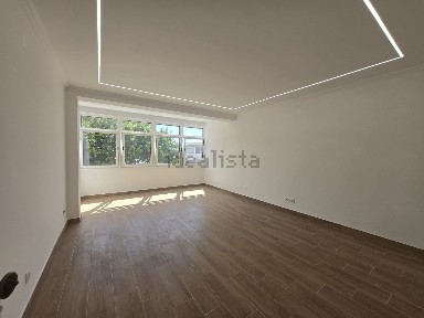 Arrendamento de apartamento T2 em São Pedro do Estoril