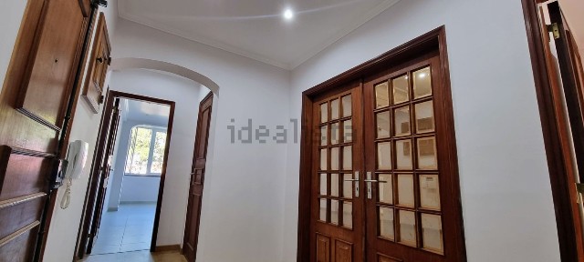 Arrendamento de apartamento T3 na Rua das Romanzeiras
