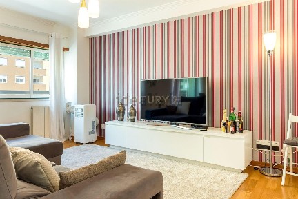 Arrendamento de apartamento T3 na Avenida Edmundo Lima Basto, 25