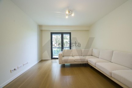 Arrendamento de apartamento T2 na Rua das Flores s/n