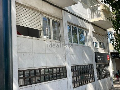Arrendamento de apartamento T4 na Praça da Igreja