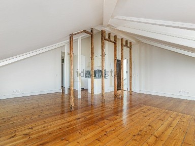 Arrendamento de apartamento T3 na Rua Palmira, 10