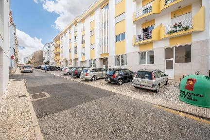 Arrendamento de apartamento T2 na Rua dos Quartéis, 79