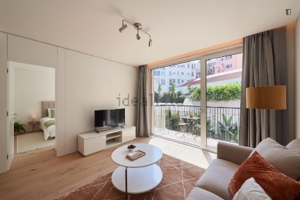 Arrendamento de apartamento T1 na Rua Nova do Desterro