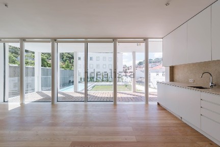 Arrendamento de apartamento T4 na Calçada do Monte