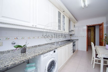 Arrendamento de apartamento T2 na Rua Cidade de Leiria