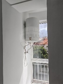 Arrendamento de apartamento T2 na Rua Dom Dinis, 23