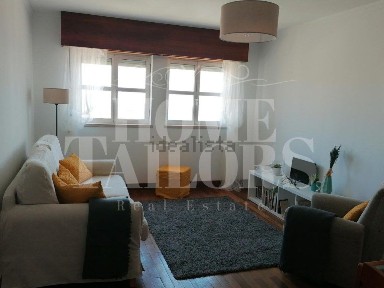 Arrendamento de apartamento T1 na Rua da Bela Vista à Graça, 116