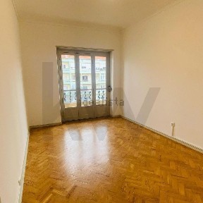 Arrendamento de apartamento T3 no Bairro de Alvalade