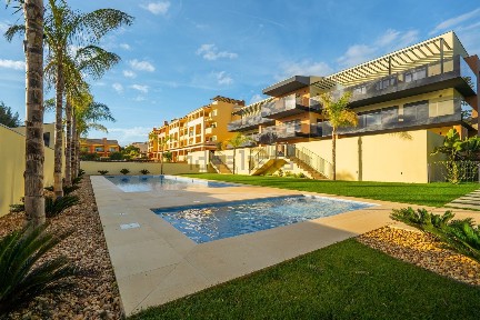 Arrendamento de apartamento T2 na Rua da Moura, 26