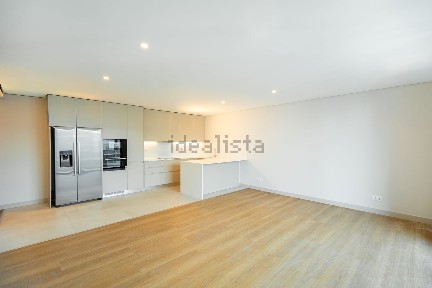 Arrendamento de apartamento T2 no Montenegro