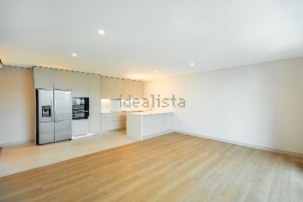 Arrendamento de apartamento T2 no Montenegro