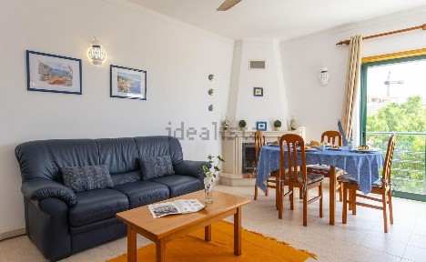Arrendamento de apartamento T2 na Rua Luís de Stau Monteiro