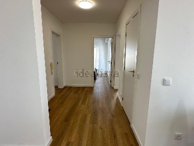 Arrendamento de apartamento T2 na Avenida Doutor Bernardino da Silva, 66