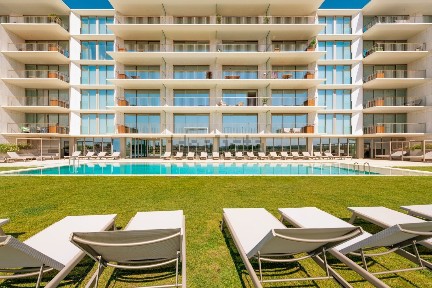 Arrendamento de apartamento T1 na Avenida do Rio, 2