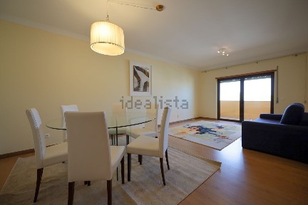 Arrendamento de apartamento T2 na Rua Manuel Martins Garrocho