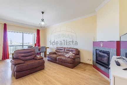 Arrendamento de apartamento T2 na Rua Militão Coelho, 4
