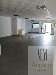 Espaço comercial à venda na Linda-a-Pastora - Nova Queijas