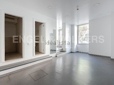 Espaço comercial à venda na Príncipe Real - São Bento