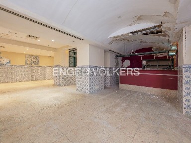 Espaço comercial à venda no Bairro Alto